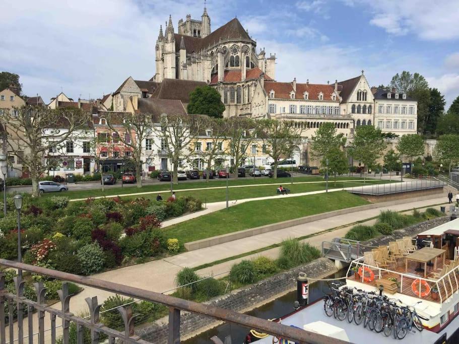 Bel Appart Au Centre-Ville Proche Gare Avec Wifi. Auxerre Extérieur photo
